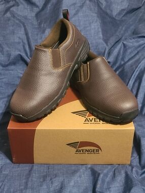 Avenger Flight Low Leather Safety-Toe, New In Box! Men 10/Women 11.5